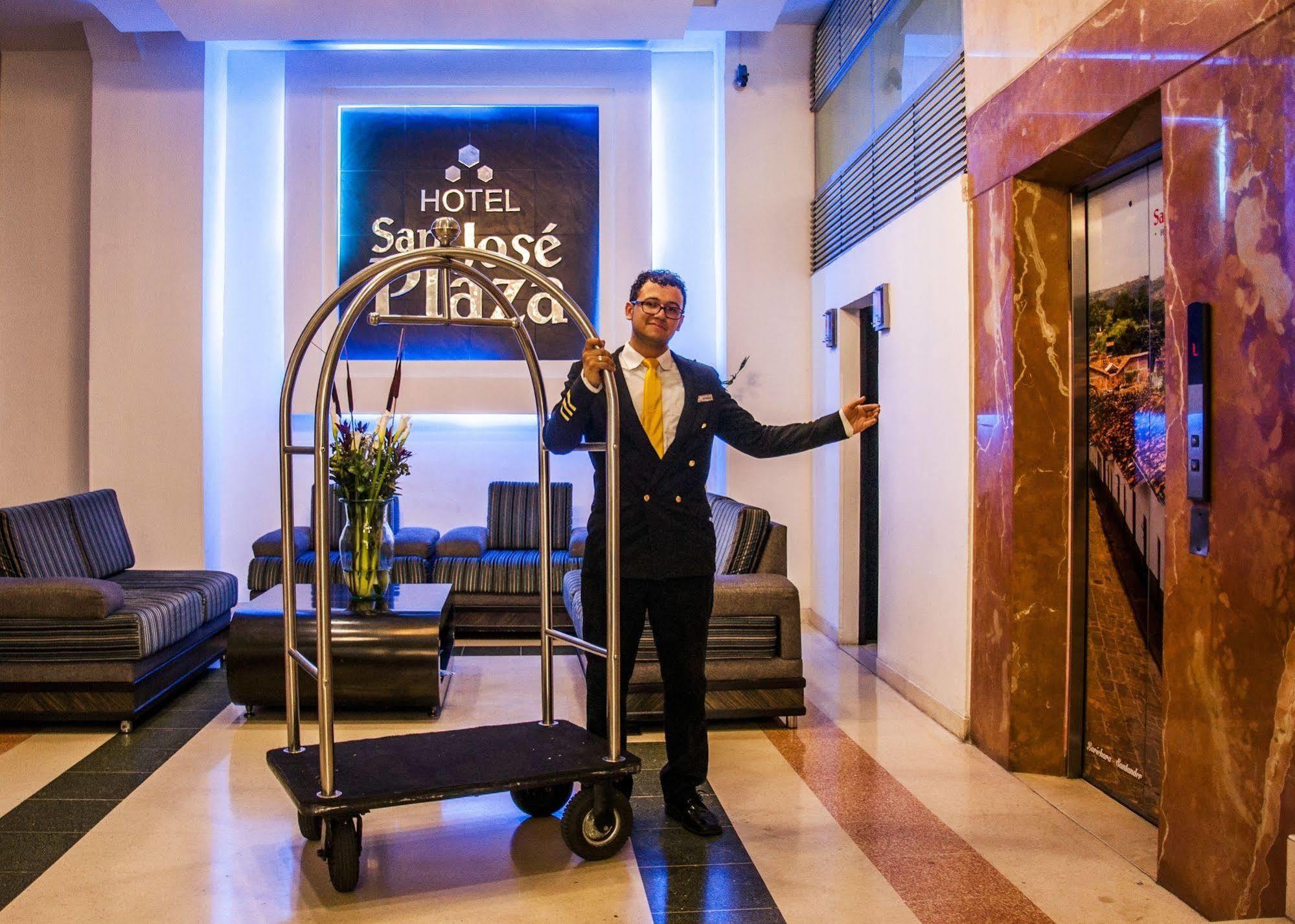 Hotel San Jose Plaza Bucaramanga Exterior photo